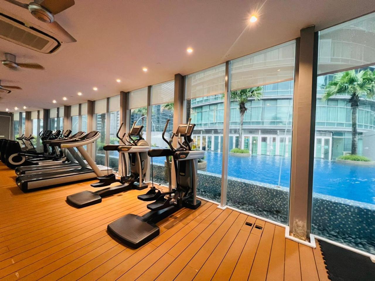 Vortex Suites Klcc By Moonlight Куала Лумпур Екстериор снимка