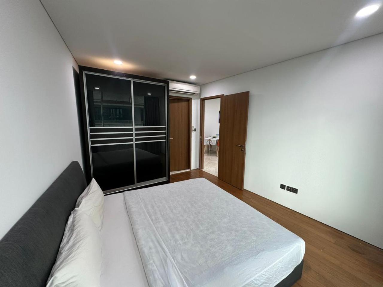 Vortex Suites Klcc By Moonlight Куала Лумпур Екстериор снимка