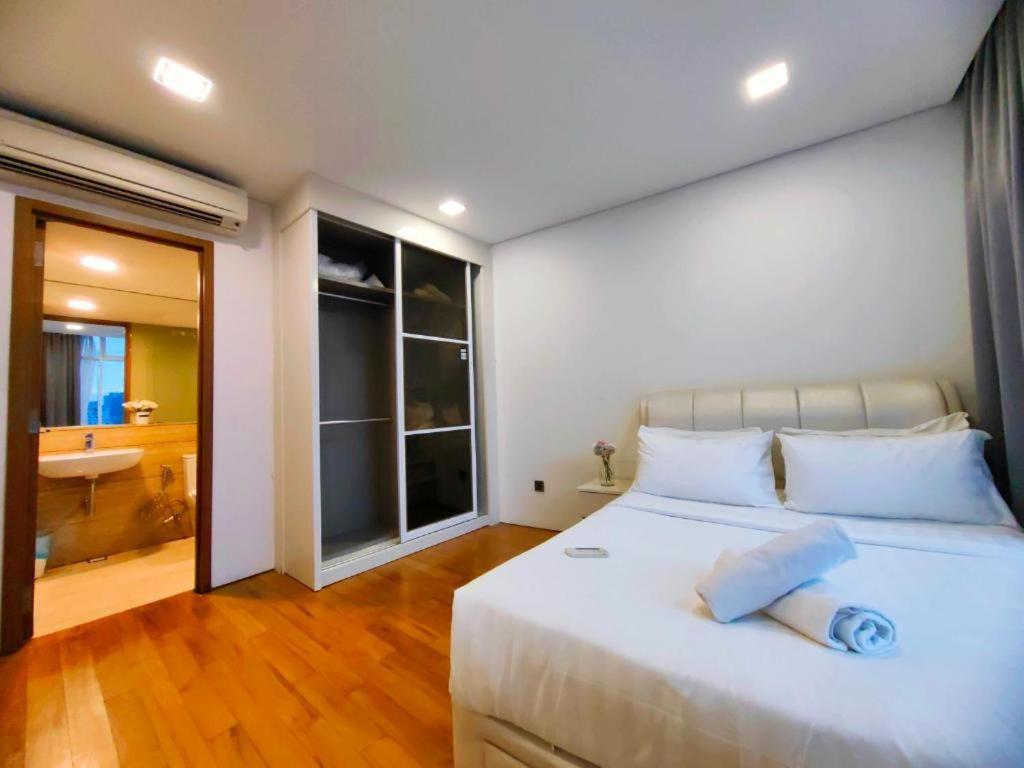 Vortex Suites Klcc By Moonlight Куала Лумпур Екстериор снимка